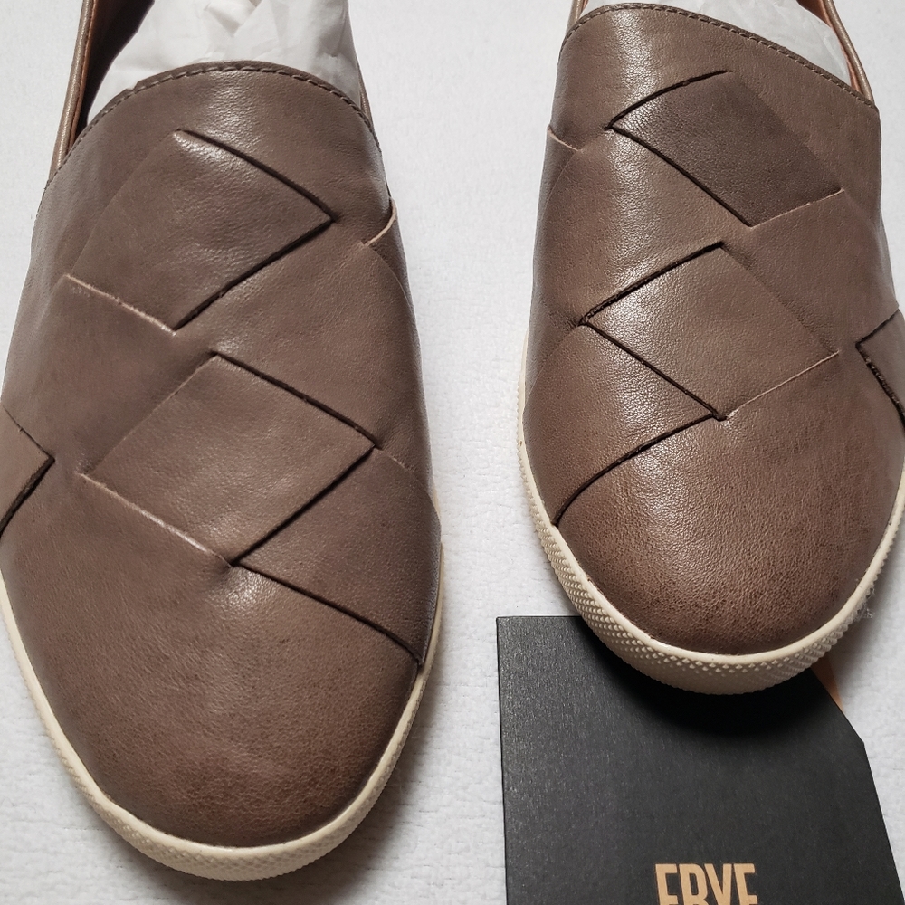 Brand New Frye Liz Woven flats shoes